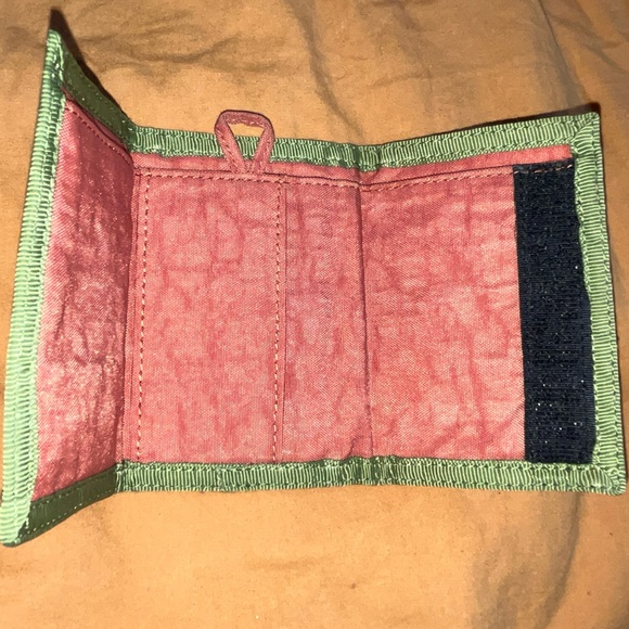 Baggu Madras Pastel Velcro Wallet LIKE NEW - Picture 3 of 6